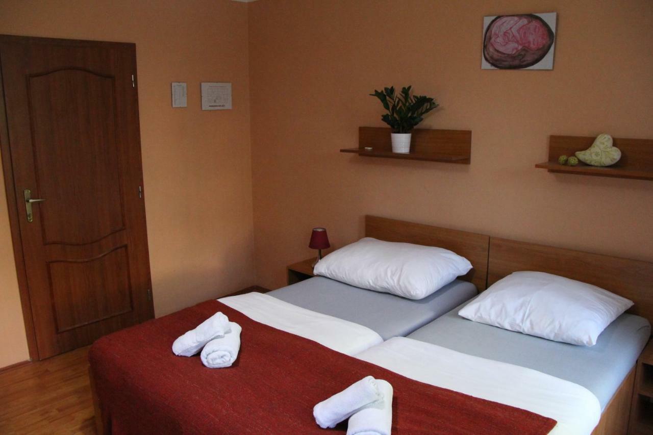 Penzion Relax Kadan Ngoại thất bức ảnh